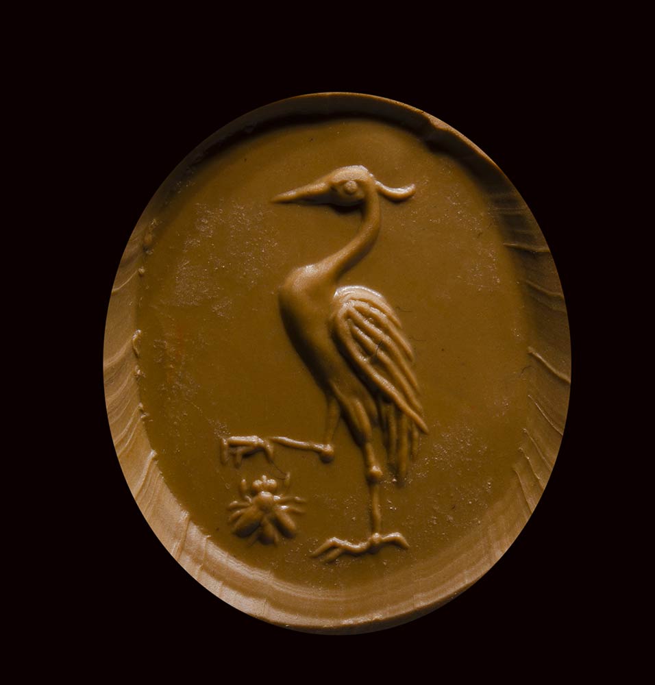 A fine greek blue chalcedony double sided seal intaglio. Heron hunting an insect / hazelnut. - Image 2 of 11