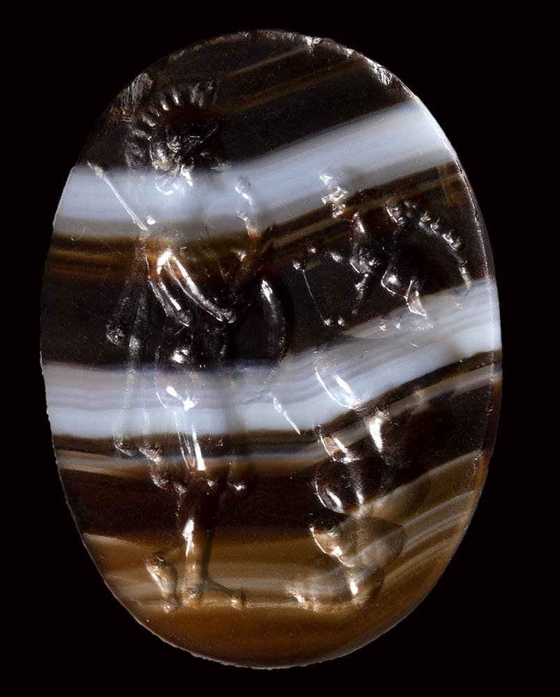 A fine roman italic banded agate intaglio. Oedipus with the Sphinx. - Image 6 of 6
