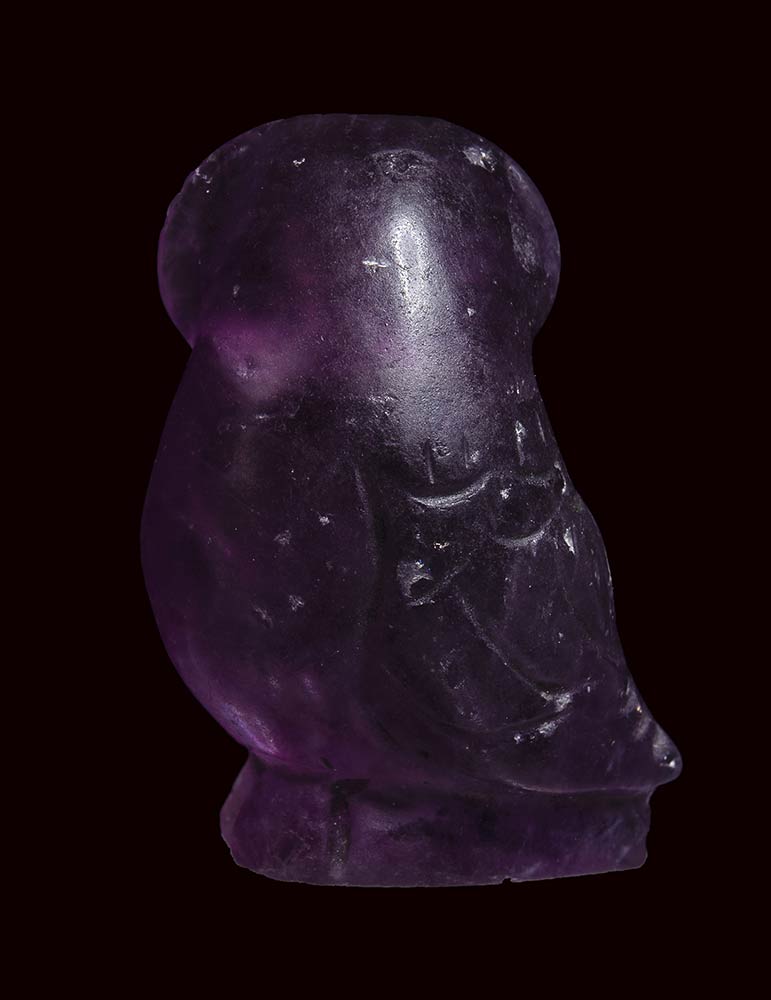 A rare eastern greek fluorite carved idol. Owl. - Image 4 of 10