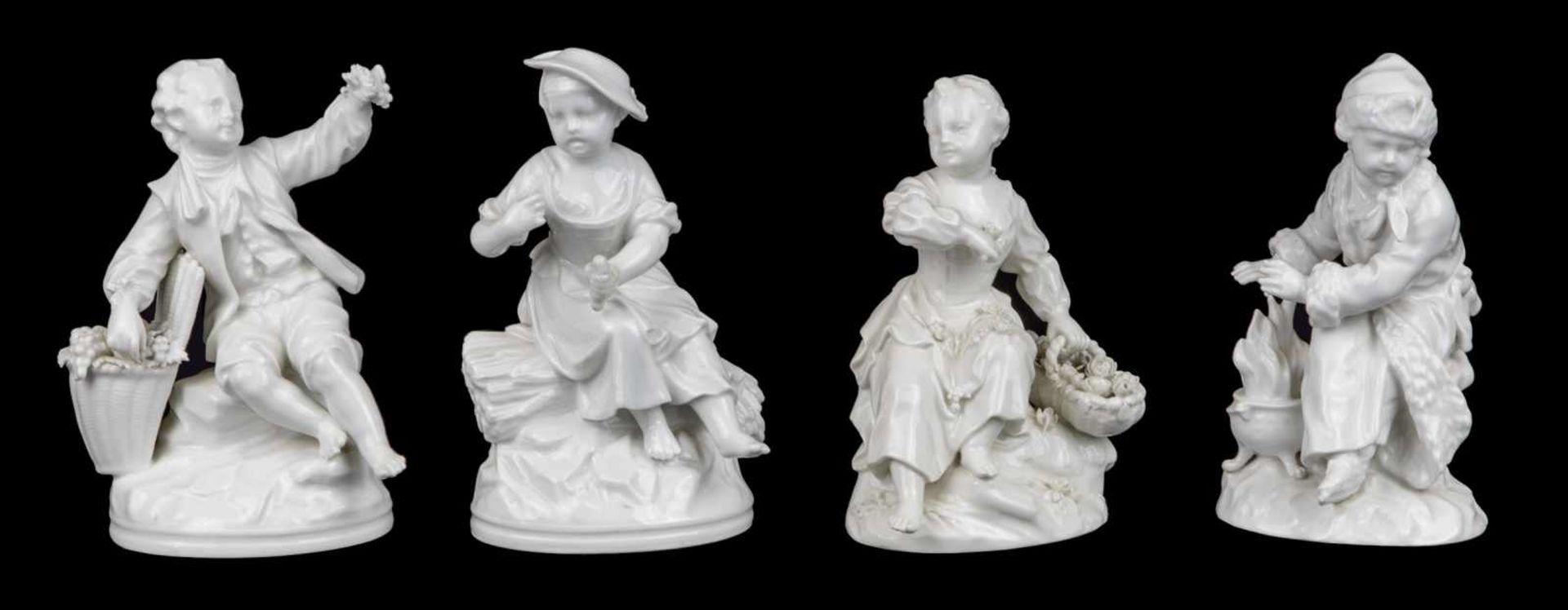 KPM BERLIN, (avant 1837)Allégorie des 4 SaisonsSuite de 4 statuettes en porcelaine blanche