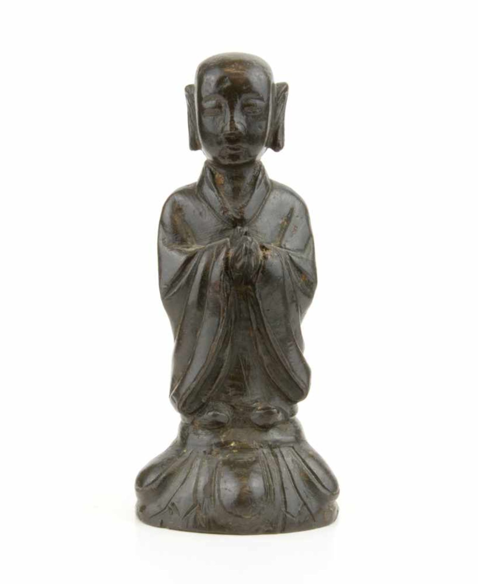 CHINE, 19ème SIECLESageEn bronze à patine foncée, représenté debout en prière.Dimension
