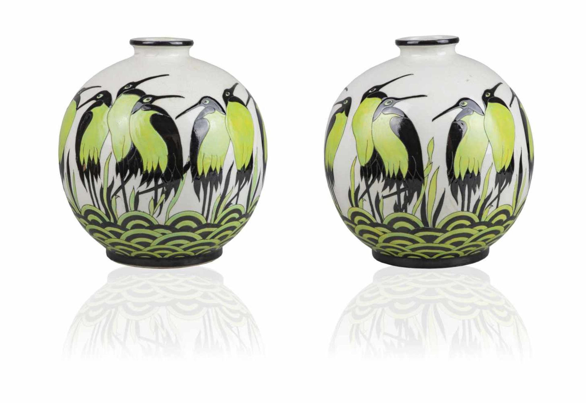 KERALOUVE, LA LOUVIEREPaire de vases Art-DécoEn céramique au décor émaillé polychrome de ci