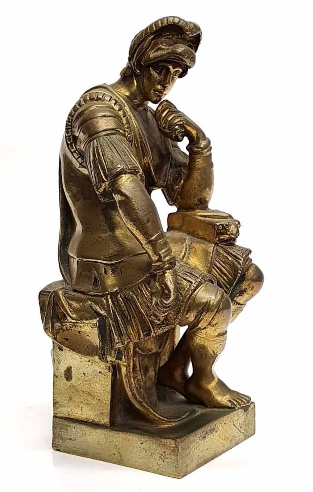 D'APRES MICHEL-ANGESoldat de la tombe des MedicisSculpture en bronze doré, d’après l’oeuvre