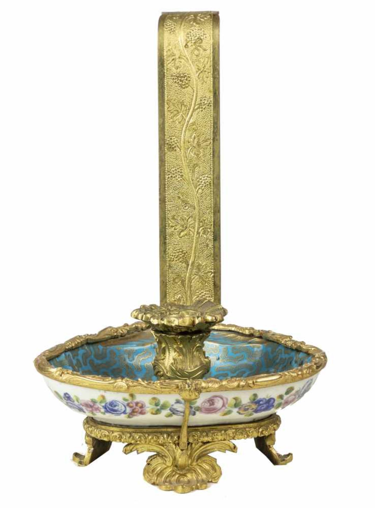 PORCELAINE DE SEVRES, France ca.1830Elégant bougeoir à mainEn porcelaine de Sèvres au décor