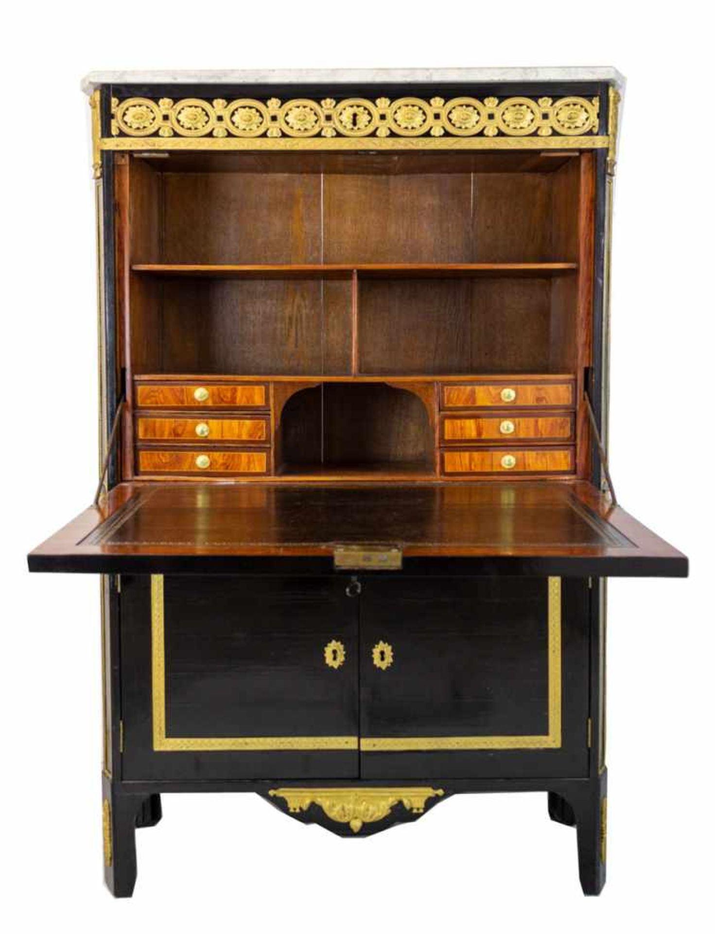 ELEGANT SECRETAIRE D’EPQOUE LOUIS XVIFrance, d'époque 18ème siècleEn bois laqué noir façon ébène,