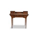 AN EDWARDIAN INLAID MAHOGANY WRITING DESK, the rectangular top surmounted with two drawer
