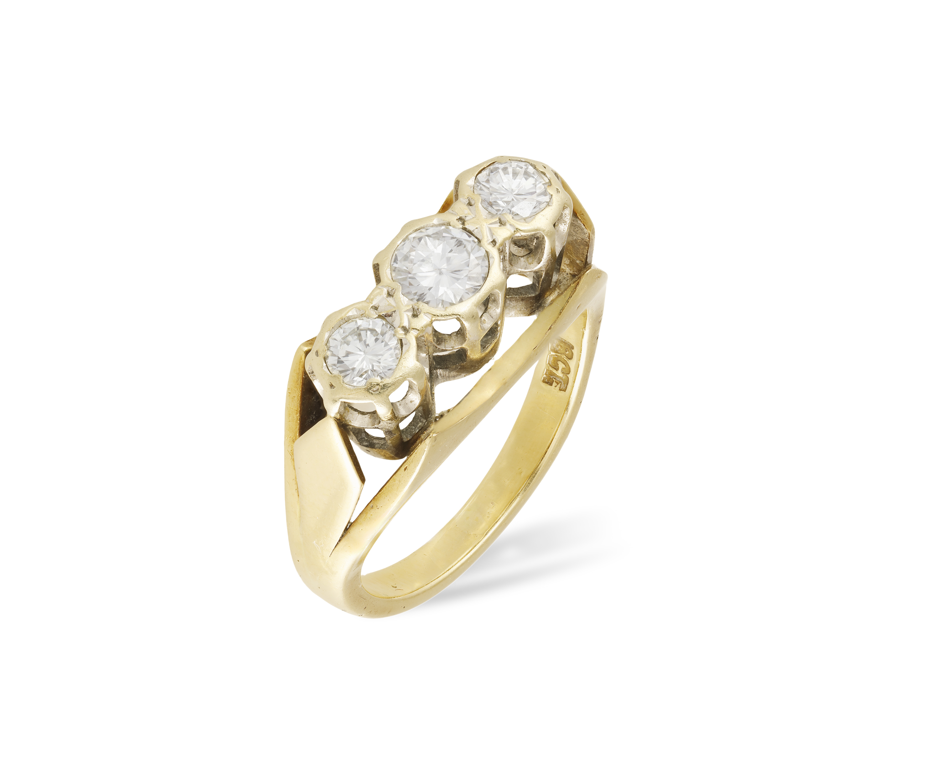 A DIAMOND THREE-STONE RING, set with a central round brilliant-cut diamond between two similarly-cut