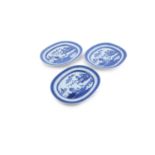 A SET OF THREE LARGE GRADUATED CHINESE BLUE AND WHITE MEAT DISHES, each of oval form with trellis on