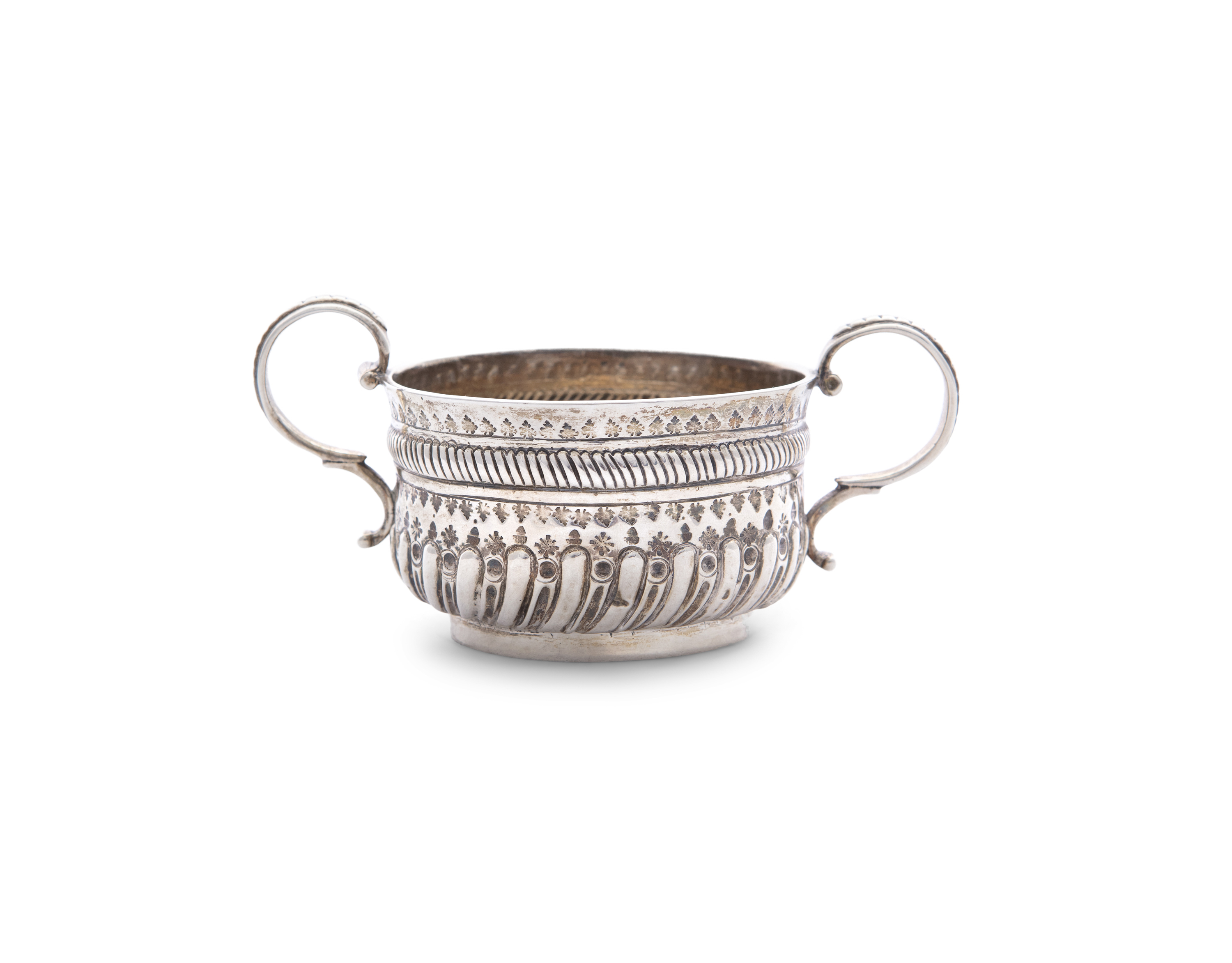 A GEORGE III SILVER DRAM CUP, London 1815, mark of Charles Fox I, of baluster form, with fluted