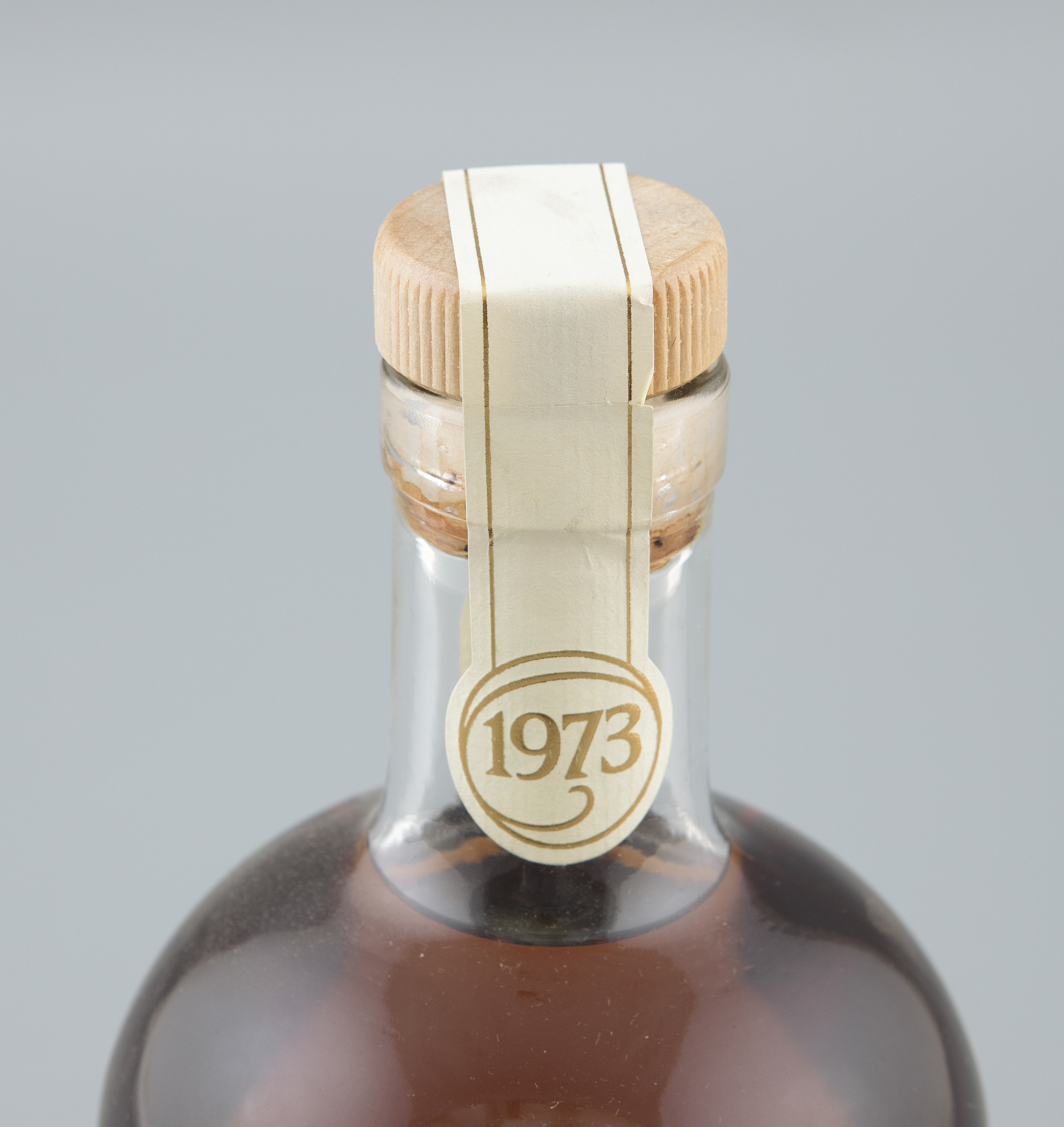 Midleton 25 Year Old Pure Pot Still Irish Whiskey 1 bottle in presentation case, bottle number 039 - Image 2 of 11