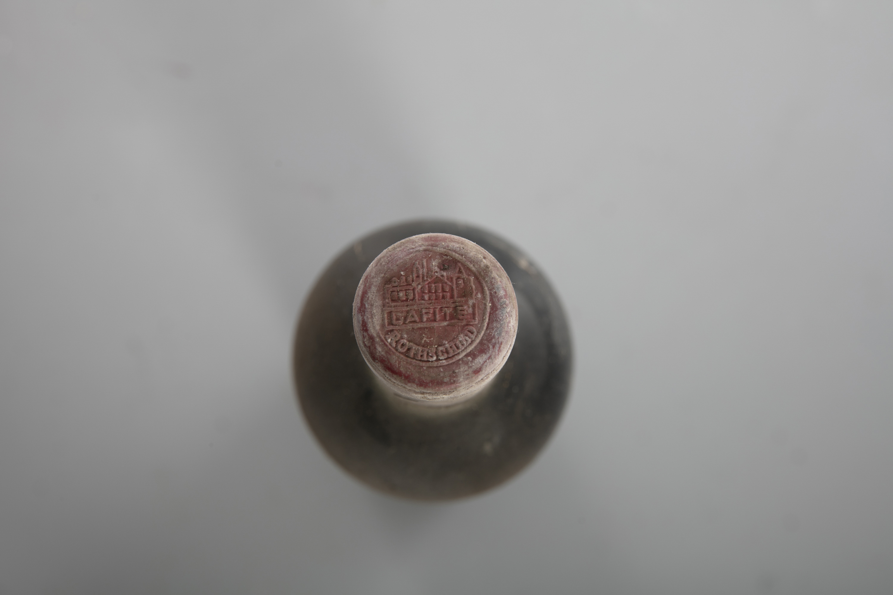 CHATEAUX LAFITE ROTHSCHILD Pauillac, no date One bottle Label worn, capsule fair high shoulder - Image 4 of 4