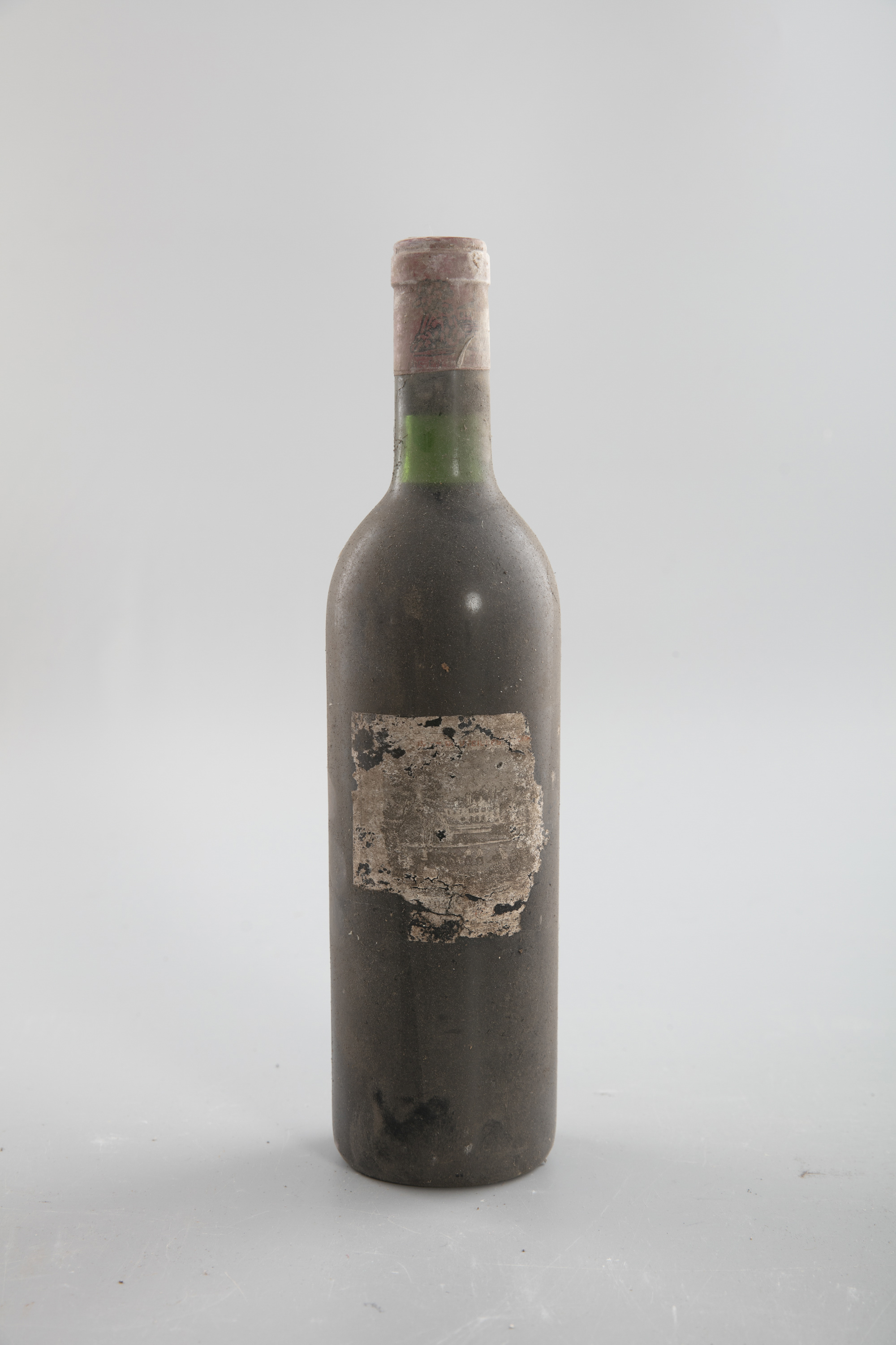 CHATEAUX LAFITE ROTHSCHILD Pauillac, no date One bottle Label worn, capsule fair high shoulder