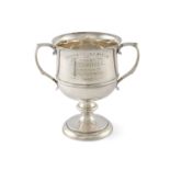 A SMALL EDWARDIAN SILVER TWIN-HANDLED TROPHY CUP, London 1902, mark of Edward Barnard & Sons Ltd, of