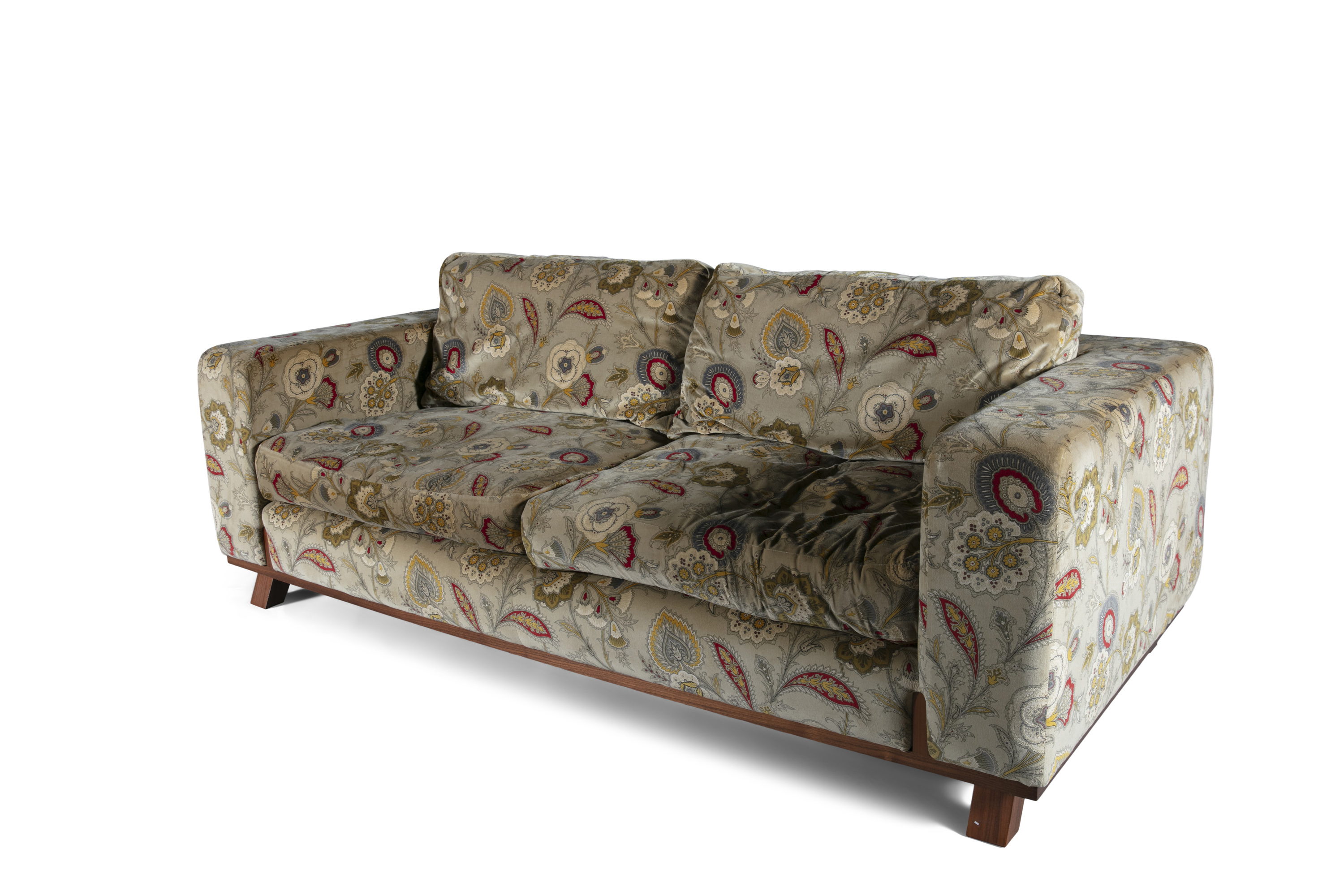 A TWO-SEATER FLORAL PATTERNED COUCH BY LINLEY, upholstered in biscuit beige fabric with floral - Image 2 of 2