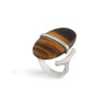 A TIGER'S EYE SILVER RING, DESIGNED BY VIVIANNA TORUM BÚLOW-HUBE FOR GEORG JENSEN Composed of a