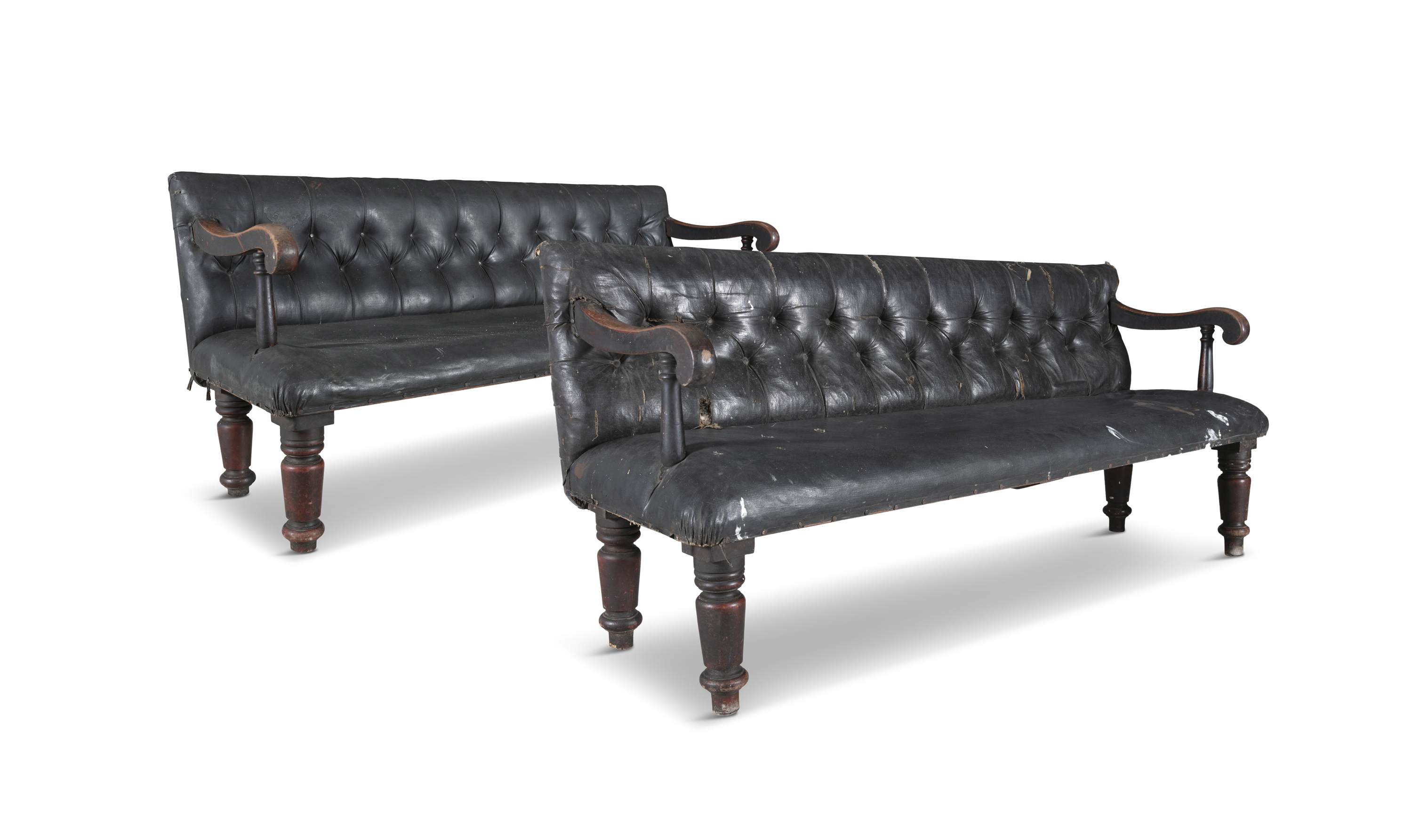 A PAIR OF 19TH CENTURY MAHOGANY FRAMED LONG CLUB SEATS, with black leather buttoned backs and