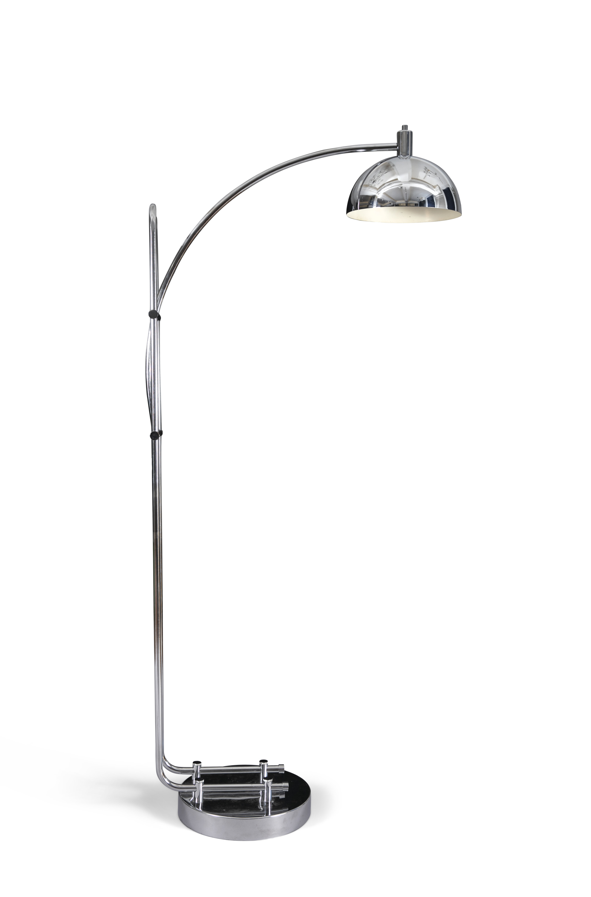 T-PONS A chrome T-Pons Arco floor lamp with adjustable tubular structure. c. 1970. 200 cm (high)