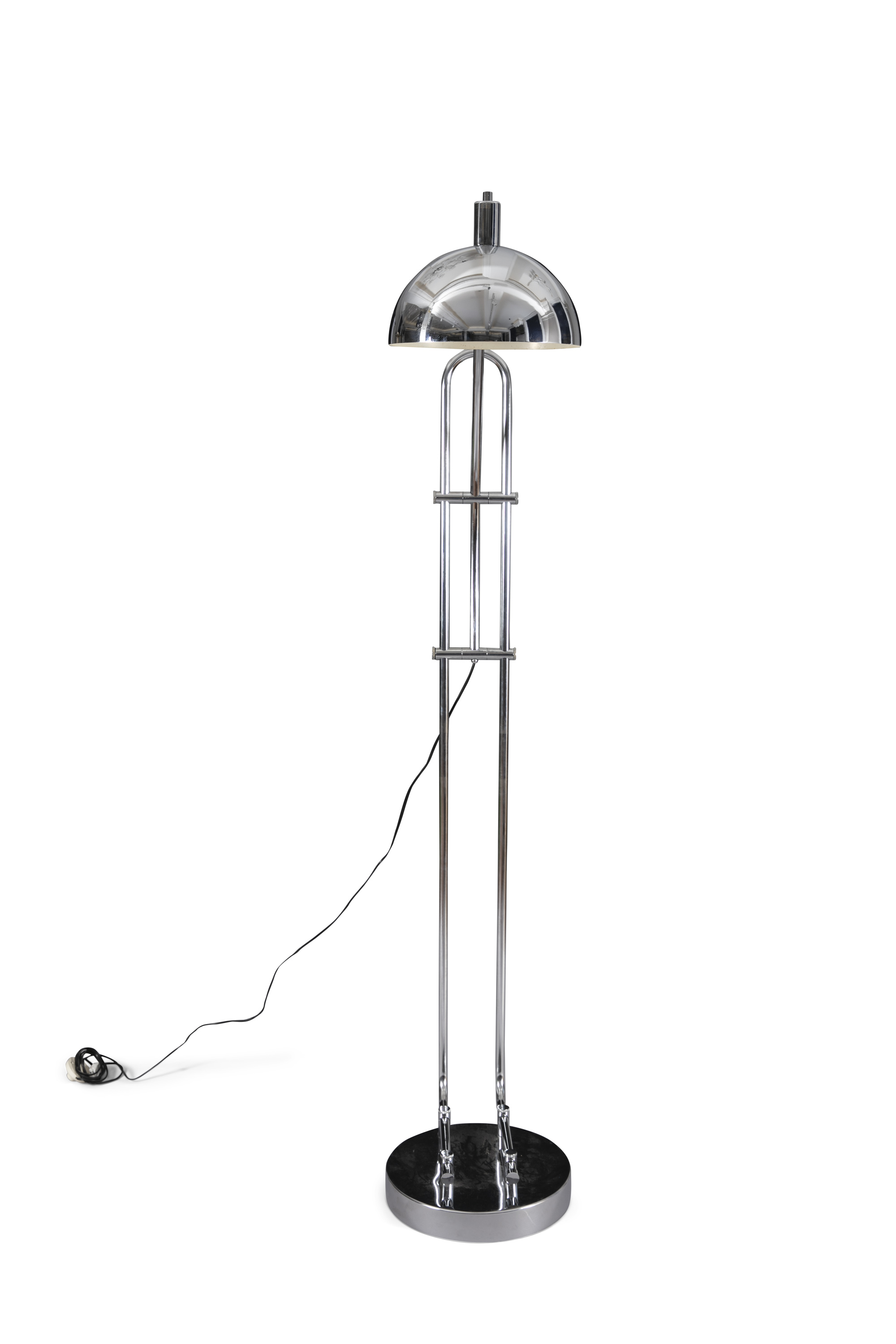 T-PONS A chrome T-Pons Arco floor lamp with adjustable tubular structure. c. 1970. 200 cm (high) - Image 3 of 7