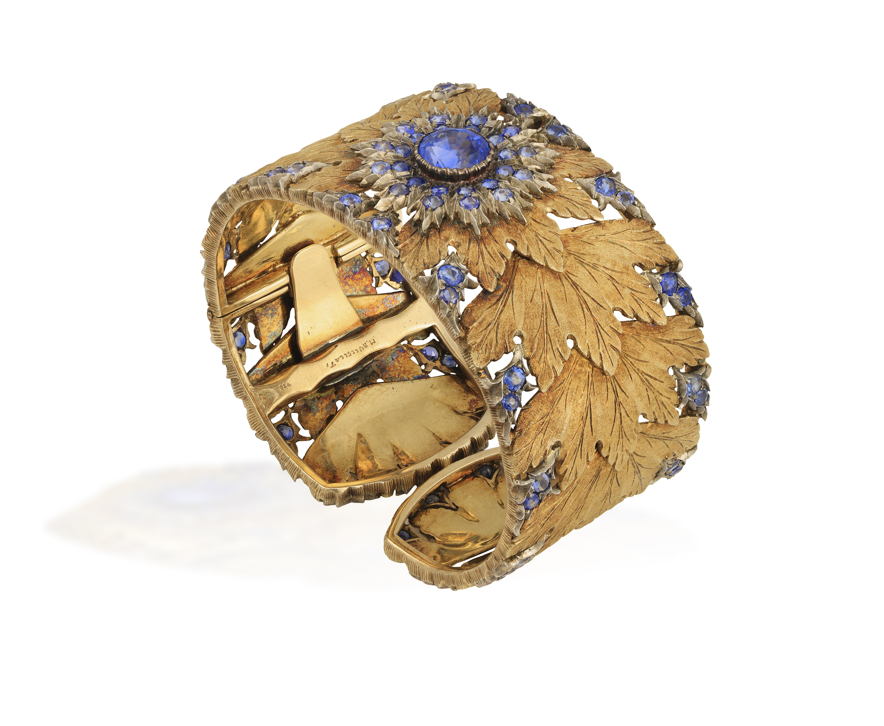 A RARE AND MAGNIFICENT SAPPHIRE-SET CUFF, BY MARIO BUCCELLATI, CIRCA 1955 The wide cuff bangle - Image 3 of 5