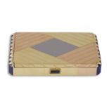 A RARE SAPPHIRE AND GOLD COMPACT, BY CHARLES HOLL, CIRCA 1945 The rectangular case composed of a