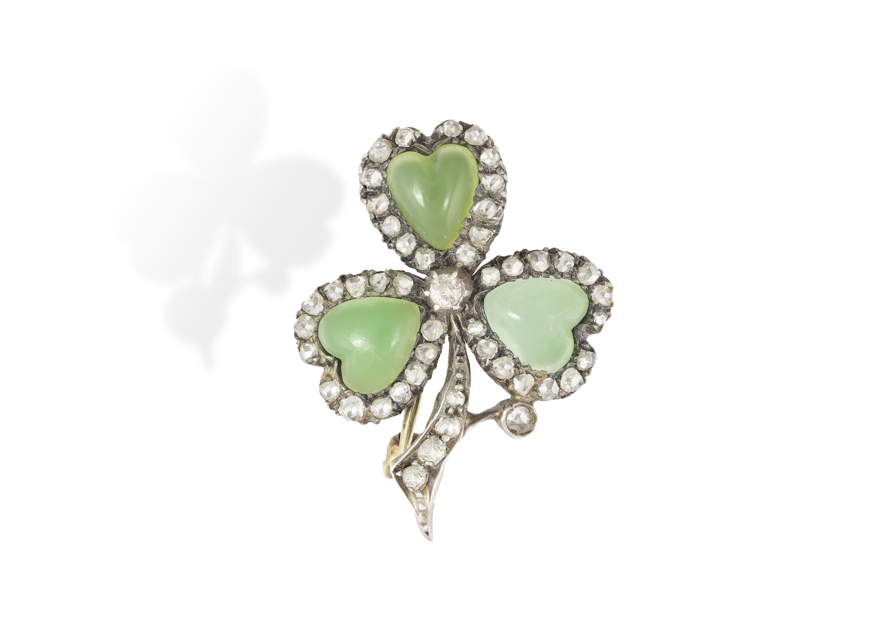 A LATE 19TH CENTURY CHRYSOPRASE AND DIAMOND BROOCH, CIRCA 1890 The heart-shaped chrysoprase and