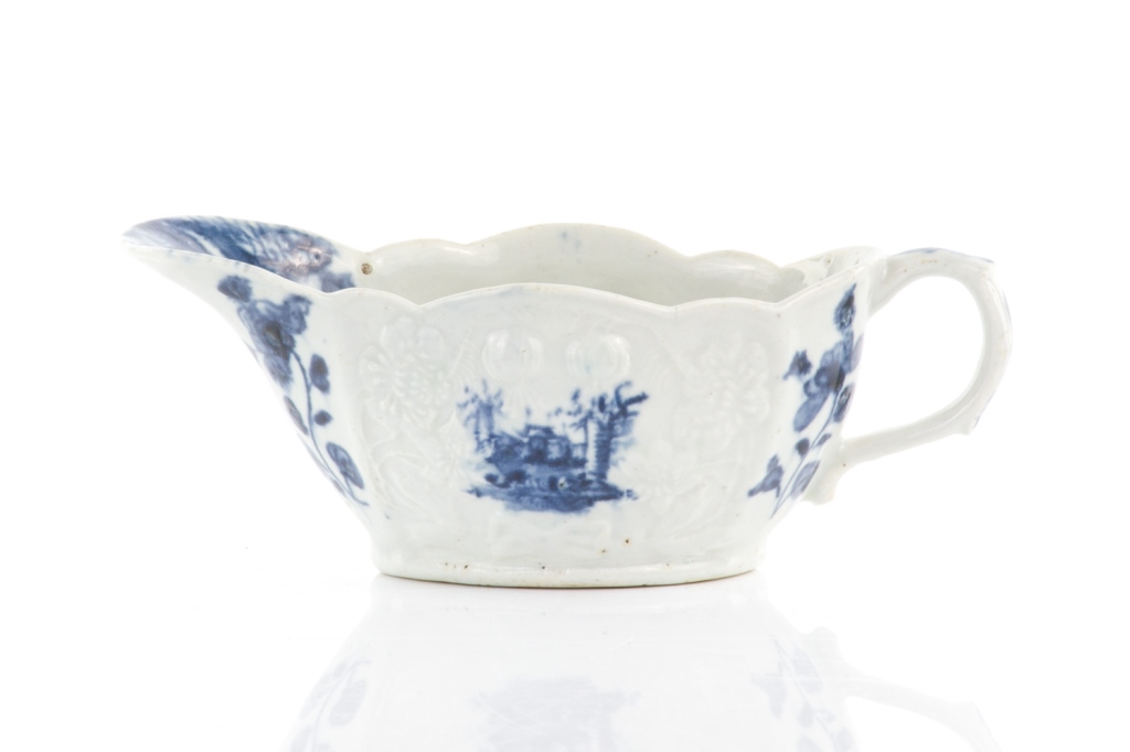 18TH ENGLISH BLUE & WHITE SAUCE / BUTTER BOAT - Image 4 of 4