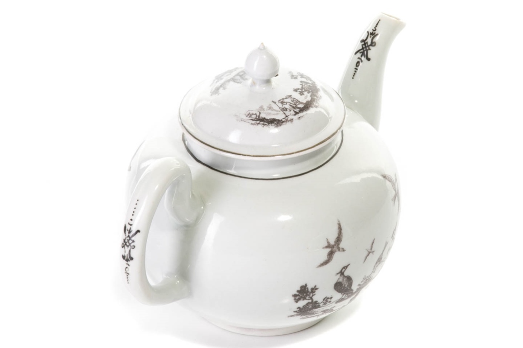 18TH C DR. WALL WORCESTER TRANSFER PRINT TEAPOT - Image 3 of 4