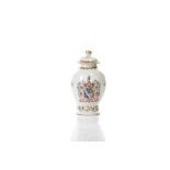 18TH C CHINESE EXPORT ARMORIAL PORCELAIN TEA CADDY