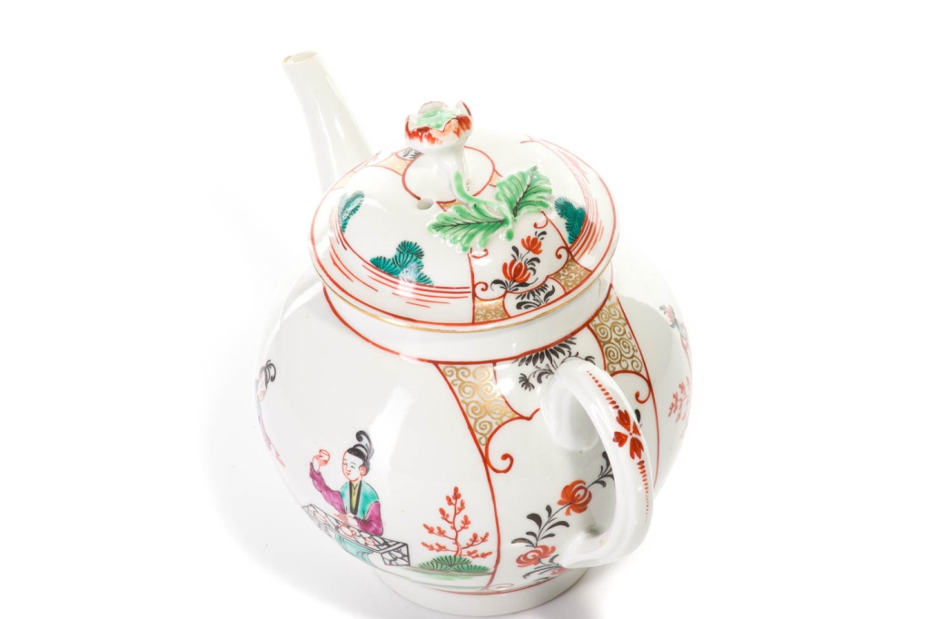 18TH C. DR. WALL WORCESTER CHINOISERIE TEA POT - Image 5 of 6