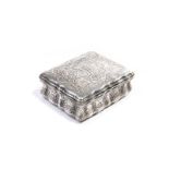 ANTIQUE CONTINENTAL SILVER SNUFF BOX, 102g