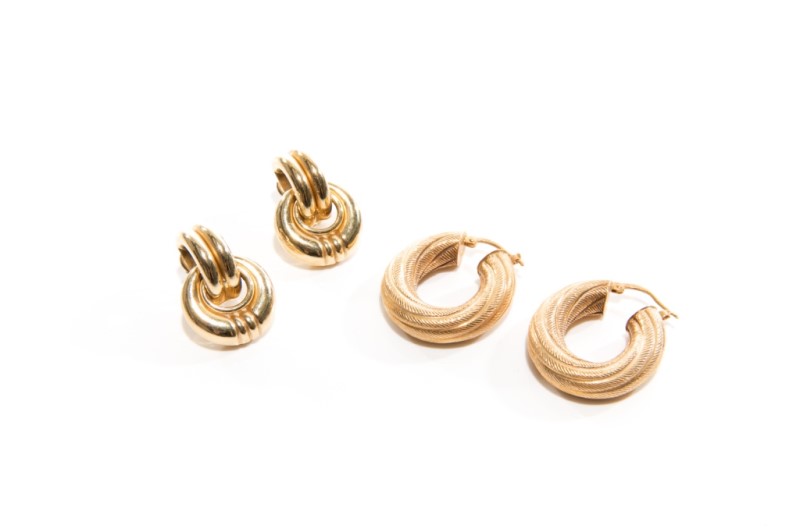 TWO PAIRS OF GOLD EARRINGS, 15g - Image 2 of 2