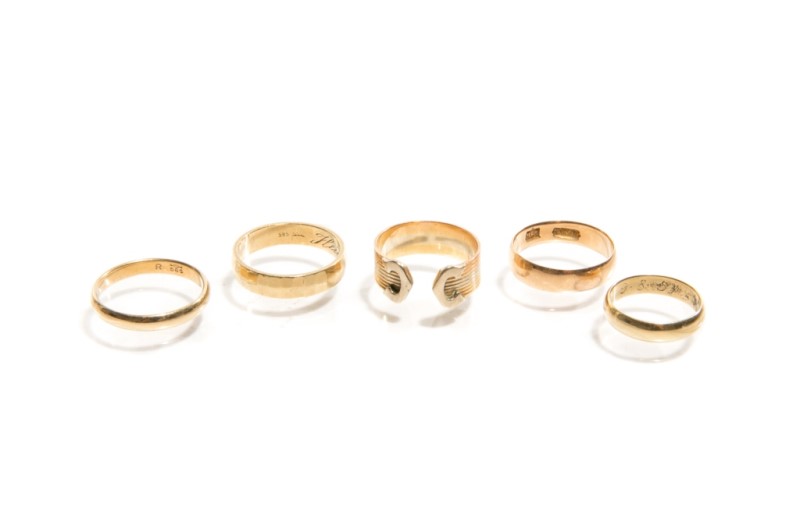 FIVE GOLD RINGS, 21g - Image 5 of 5
