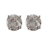 Pendientes dormilonas con brillantes que suman 1,10 ct