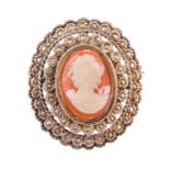 Broche portugués S. XIX de camafeo de dama de concha bicolor con doble orla marcasitas