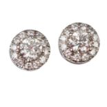 Pendientes rosetones de brillantes con centros que suman 0,73 ct