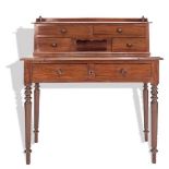 Mueble escritorio de madera de caoba.Inglaterra, S. XIX