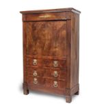 Bureau abattant fernandino de estilo Imperio de madera de nogal.Trabajo español, h.1830