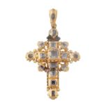 Cruz colgante S. XVIII de diamantes tabla y oro