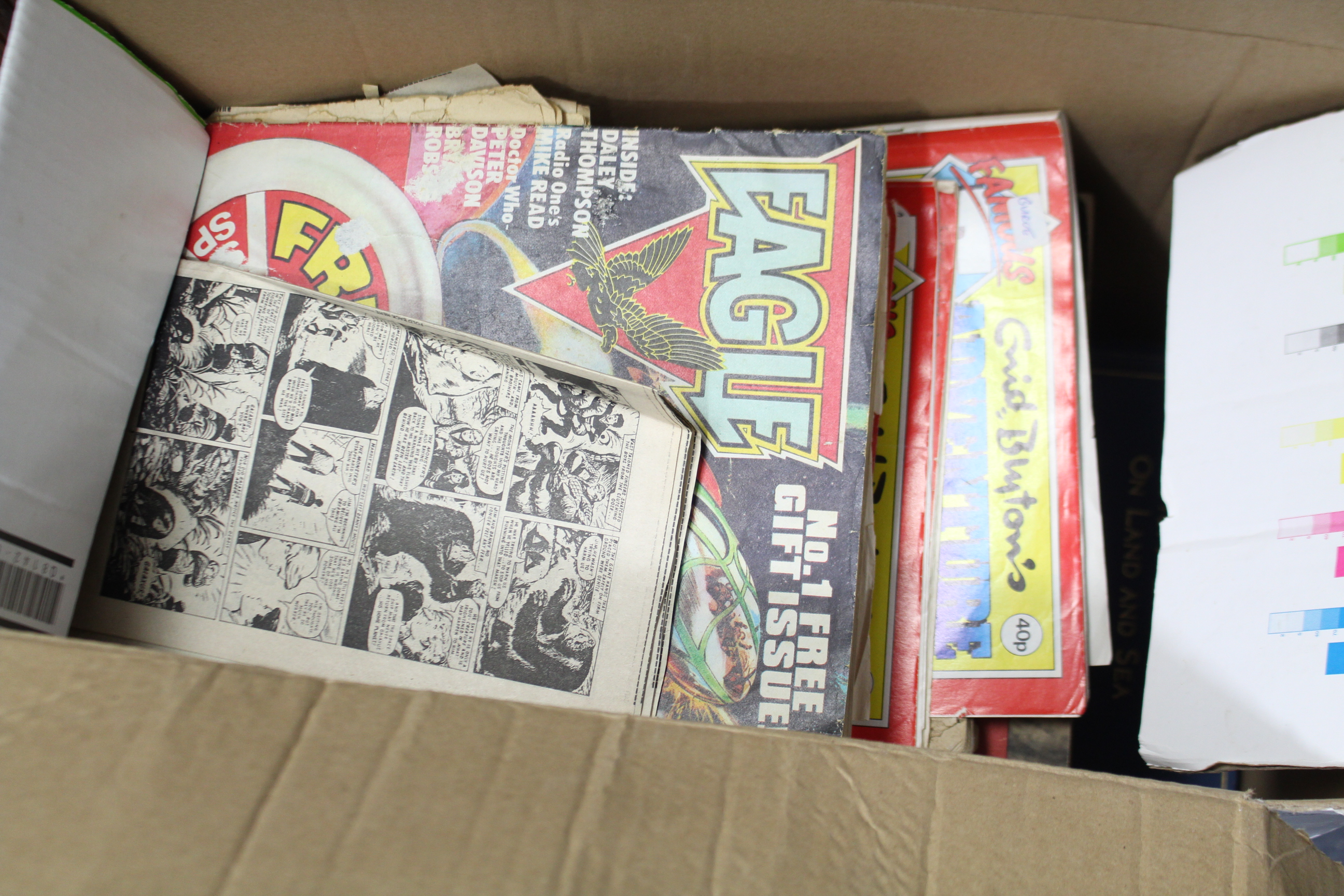 Various children’s comics & toys. - Image 4 of 7