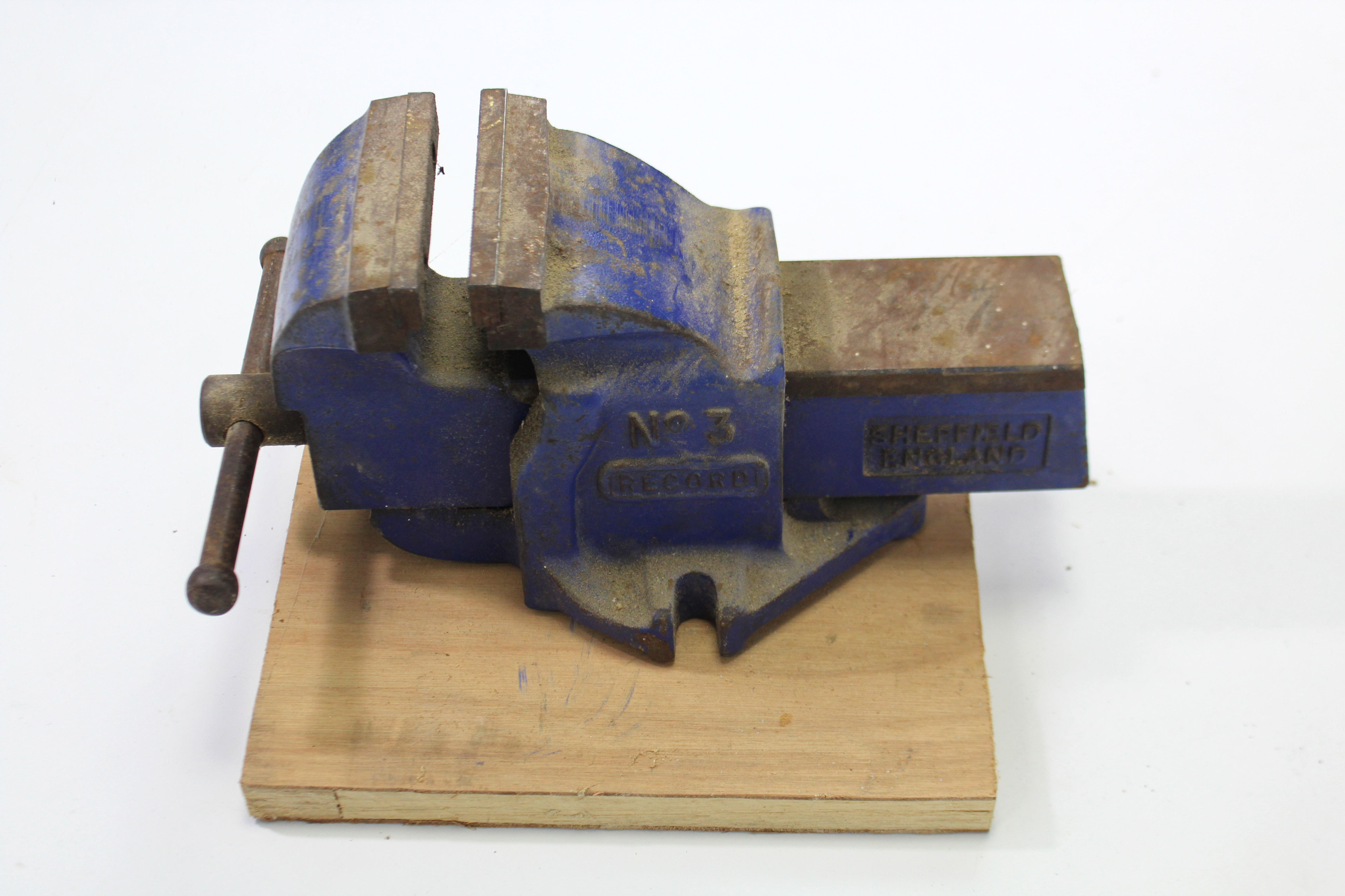 A Record “No 3” bench vice; & various modern pairs of door handles, etc. - Image 2 of 3