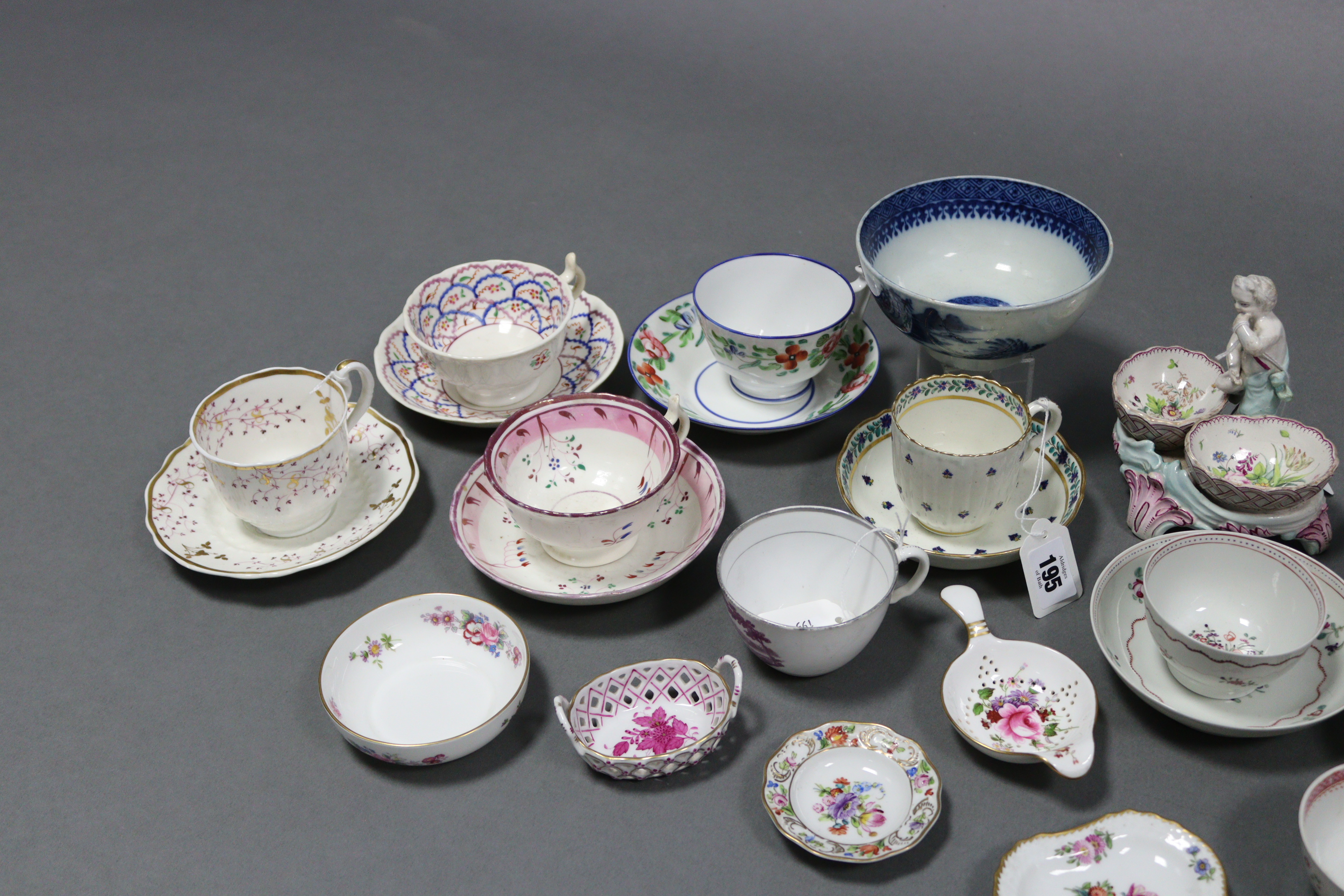 A late 18th century English porcelain fluted coffee cup & saucer; two ditto teabowls & saucers; four - Image 4 of 5