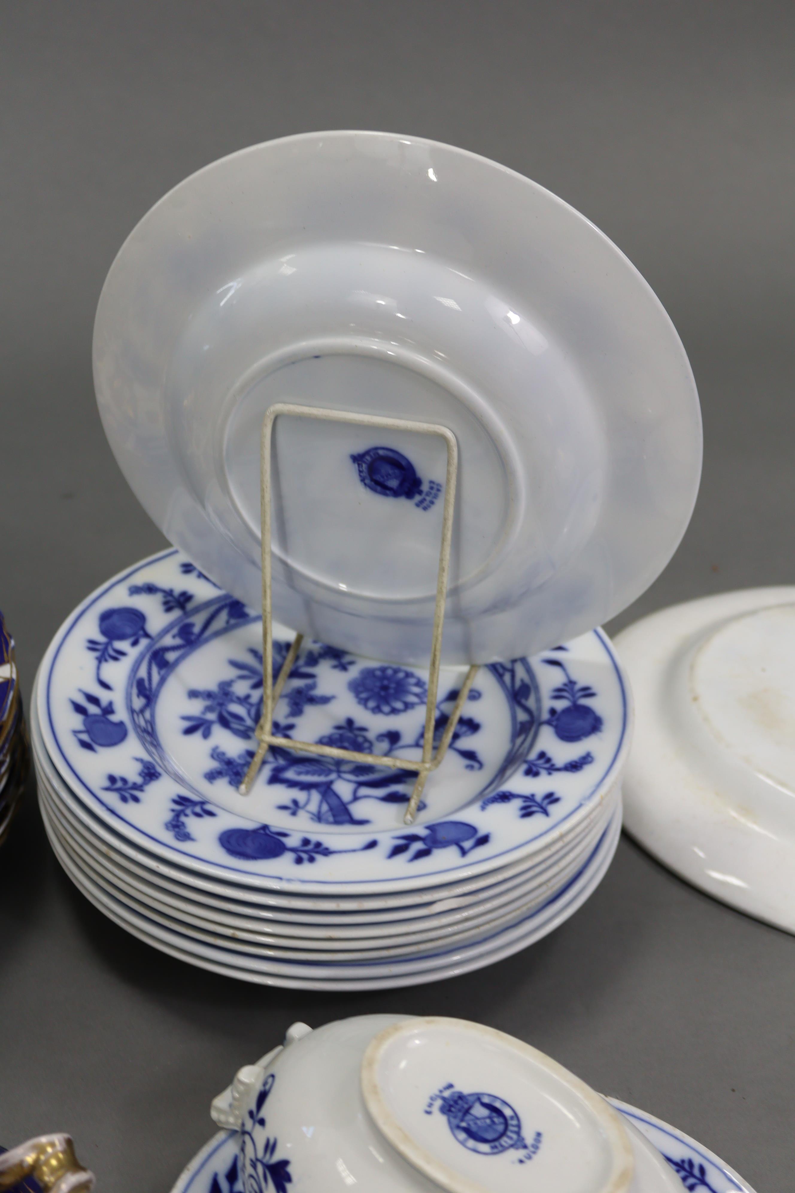 A Cauldon blue & white ‘Onion’ pattern twenty two piece part dinner service; seven Meissen ‘Onion’ - Image 8 of 10