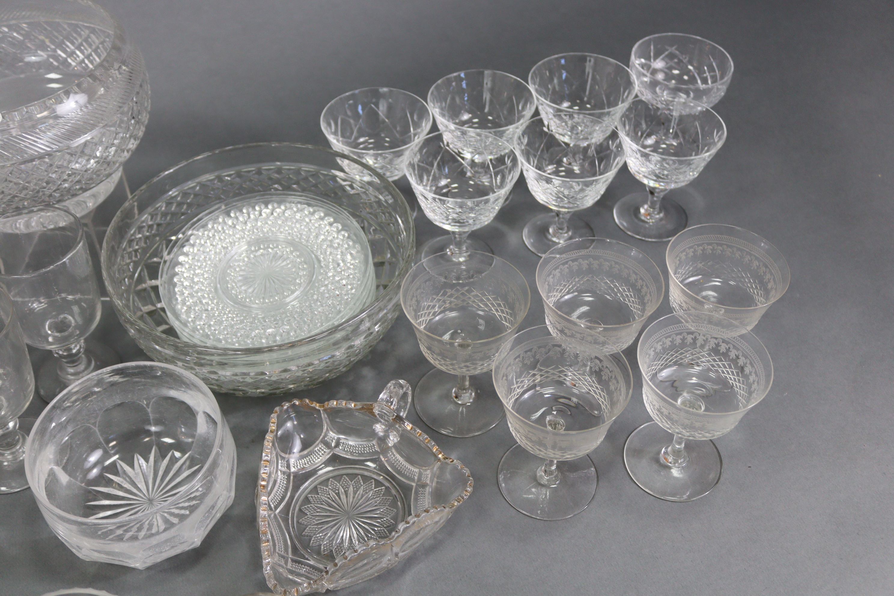 Various items of glassware, china, studio pottery, books, etc. - Image 11 of 13