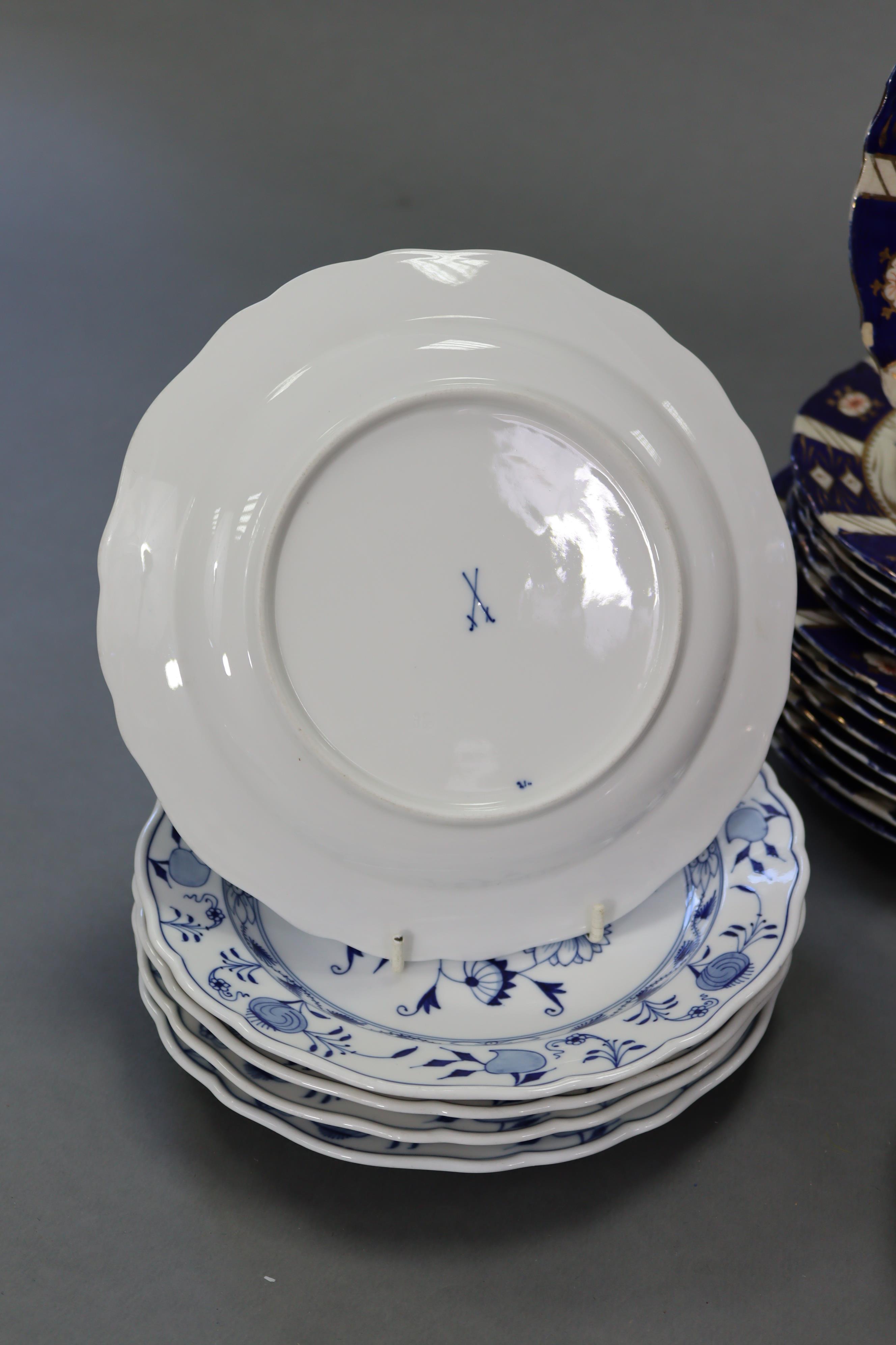 A Cauldon blue & white ‘Onion’ pattern twenty two piece part dinner service; seven Meissen ‘Onion’ - Image 5 of 10