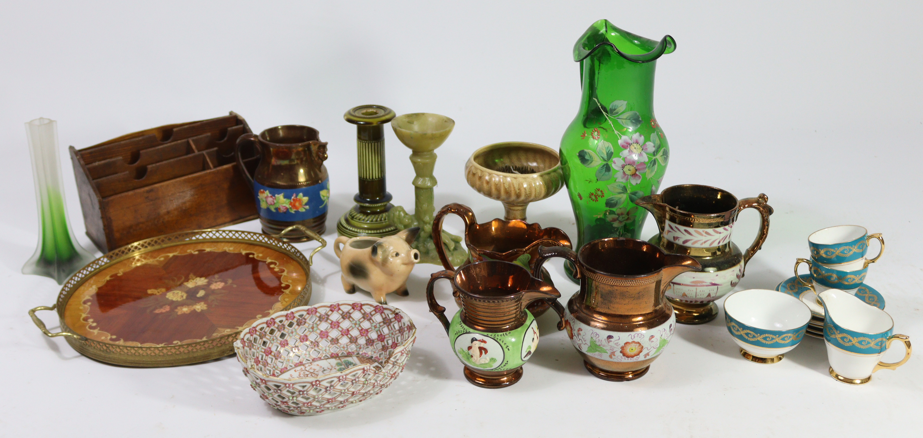 Various items of decorative china, pottery, glassware, etc., part w.a.f.