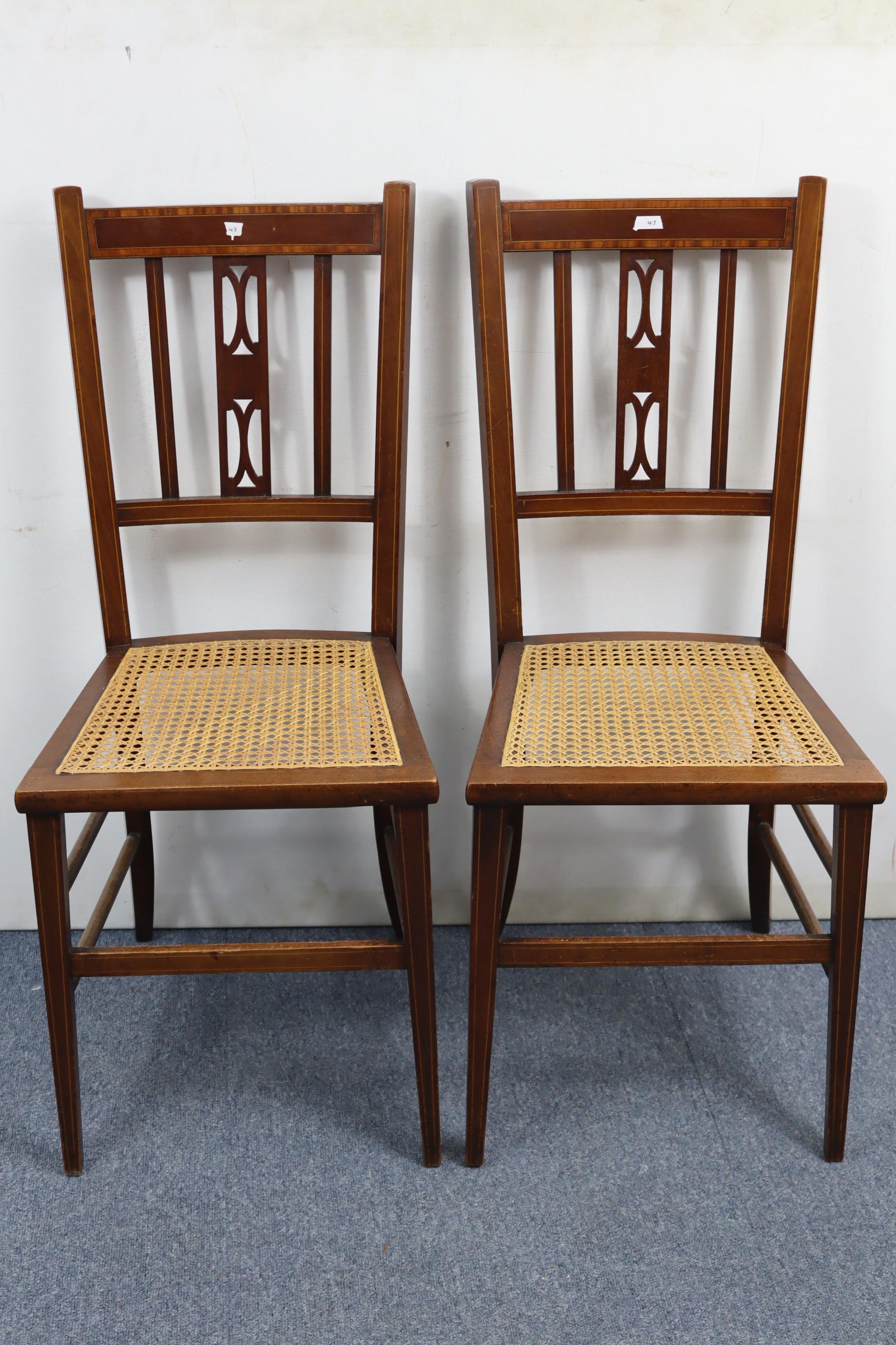 A late Victorian carved mahogany splat-back corner elbow chair with padded seat, & on ring-turned - Image 4 of 4