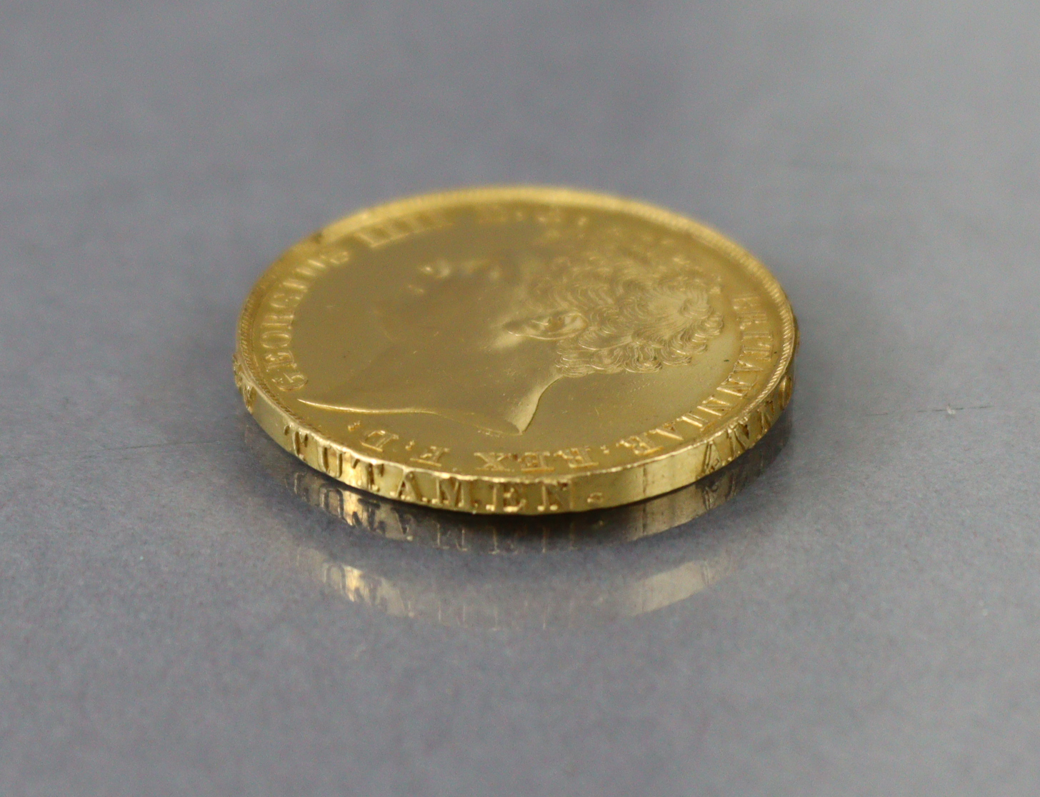 A GEORGE IV GOLD TWO POUNDS COIN, 1823, obverse with bare head facing left, reverse with St. - Image 6 of 6