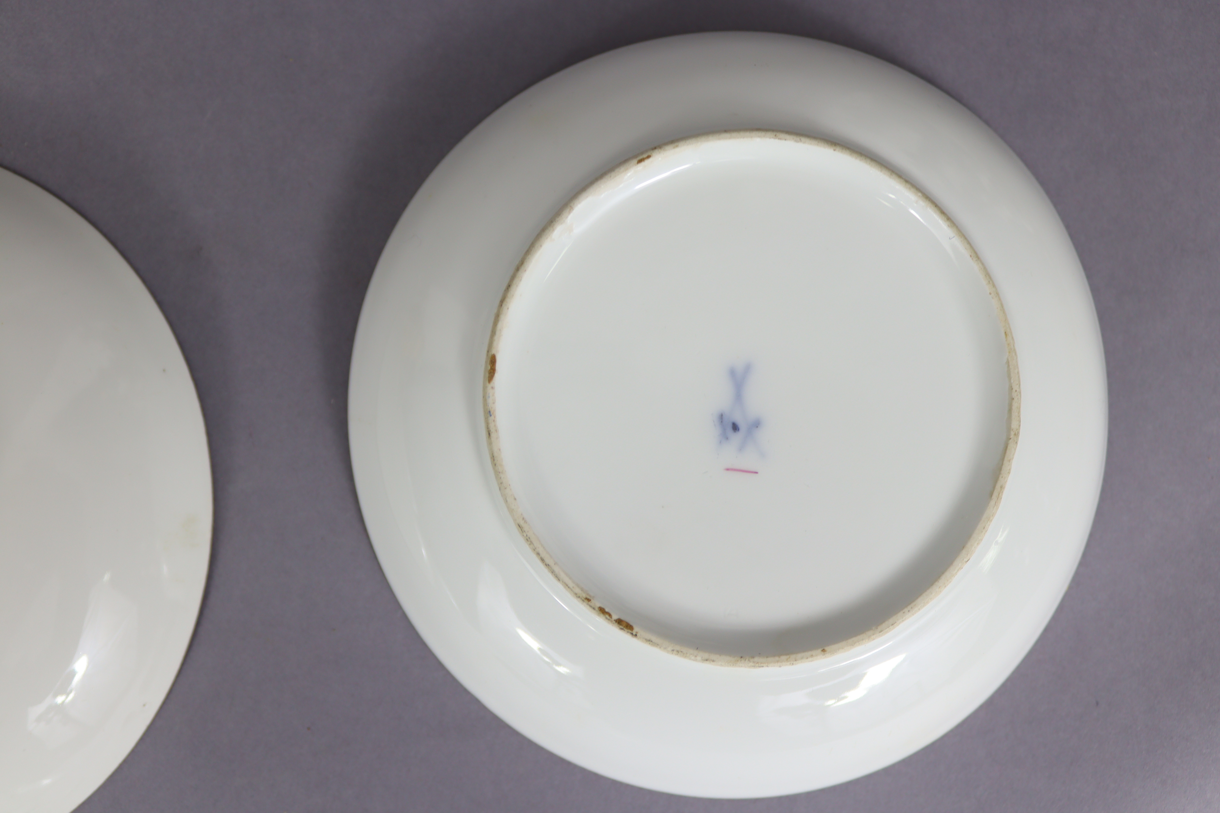 An 18th century Meissen porcelain saucer painted with flower-sprays & with brown rim, 5¼” diam.; a - Image 6 of 9