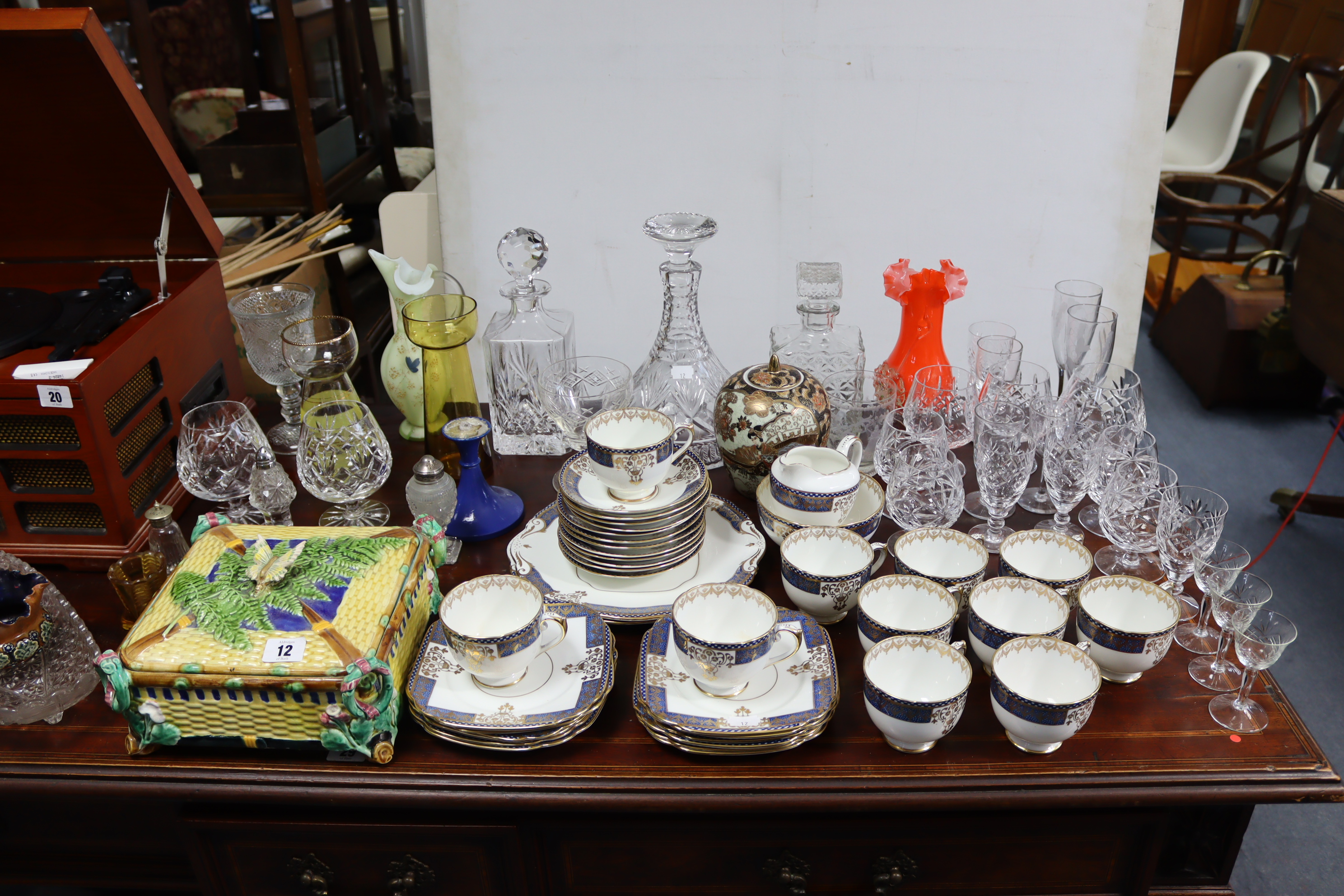 Various items of decorative china, glassware, etc., part w.a.f.