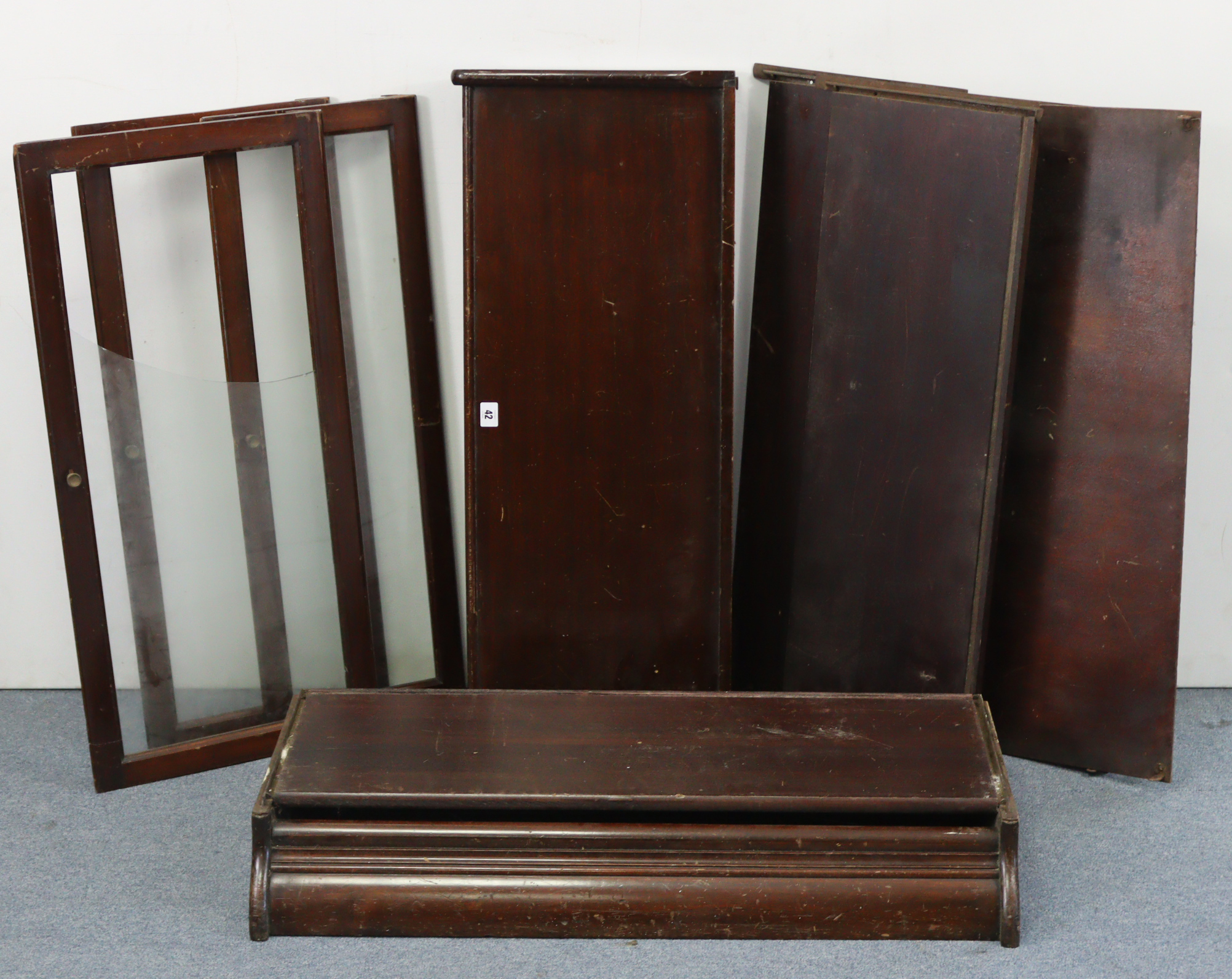 A mahogany Globe-Wernicke-type three-tier sectional bookcase (slight faults), 34” wide x 50” high.